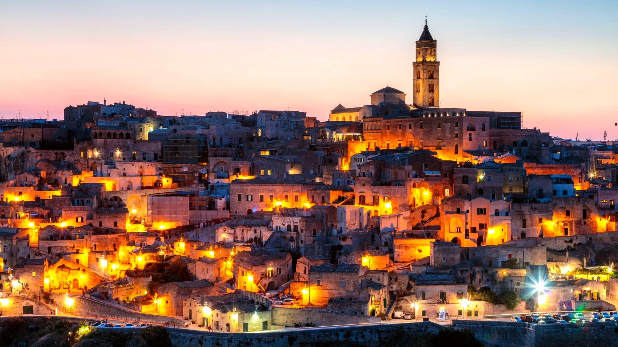I Sassi di Matera al tramonto, a pochi passi da L'albero della Vita